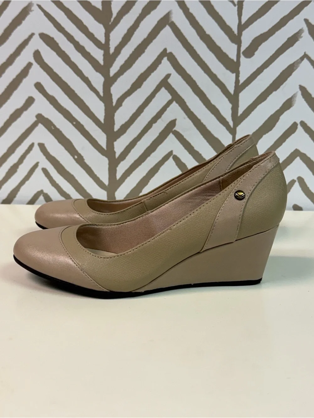Life Stride Dreams Dress Wedge in Classic Stone Size 7.5